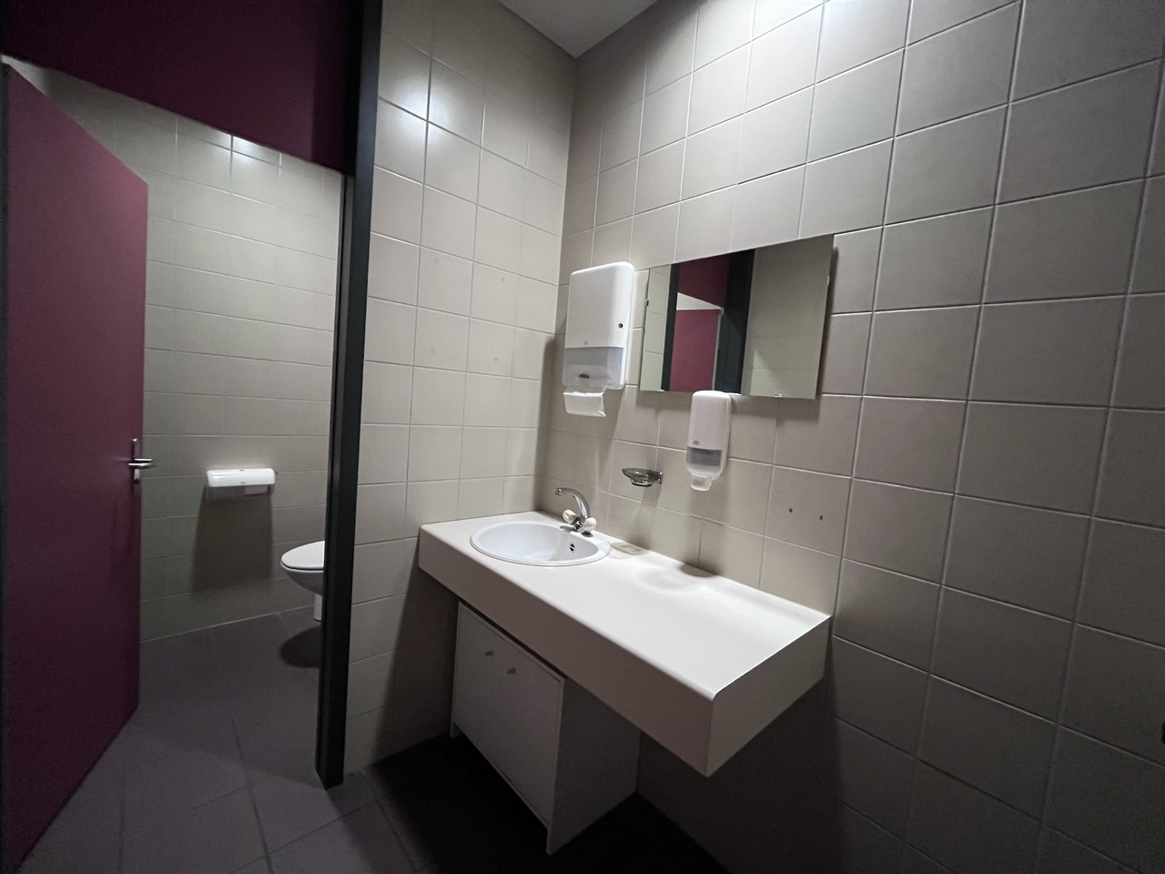 103m² office