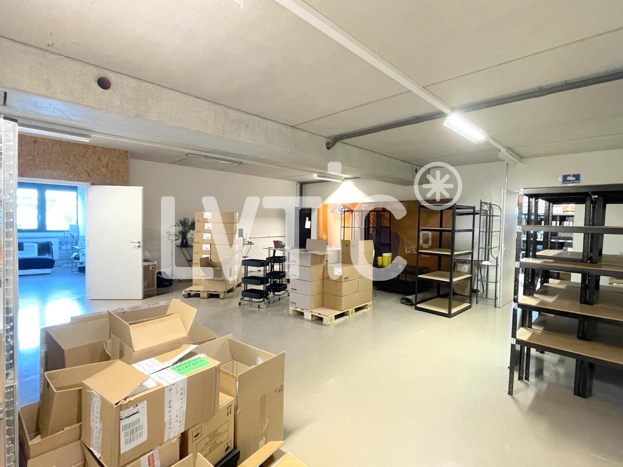 330m² atelier