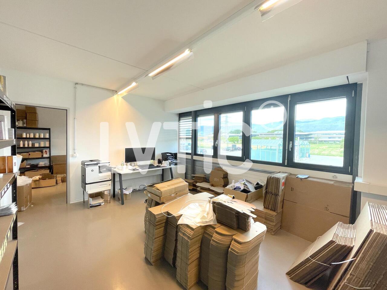 330m² atelier