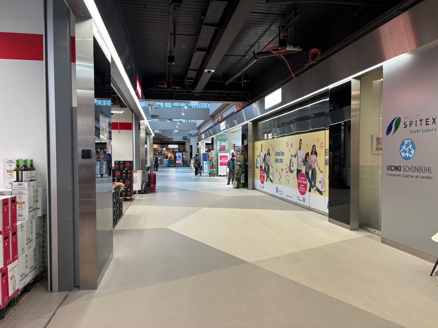 negozio di 158m²
