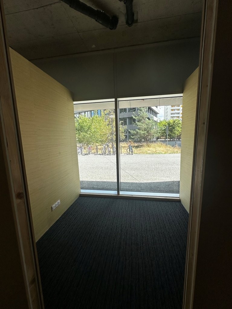 102m² commerciale