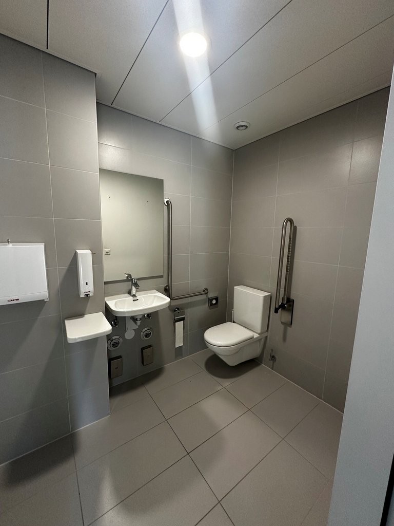 102m² commerciale