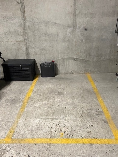 Posti auto coperti per biciclette