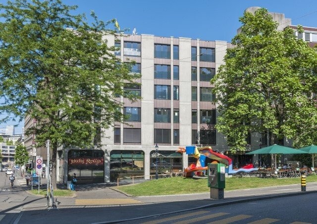 75m² commerciale, foto 1 di 8