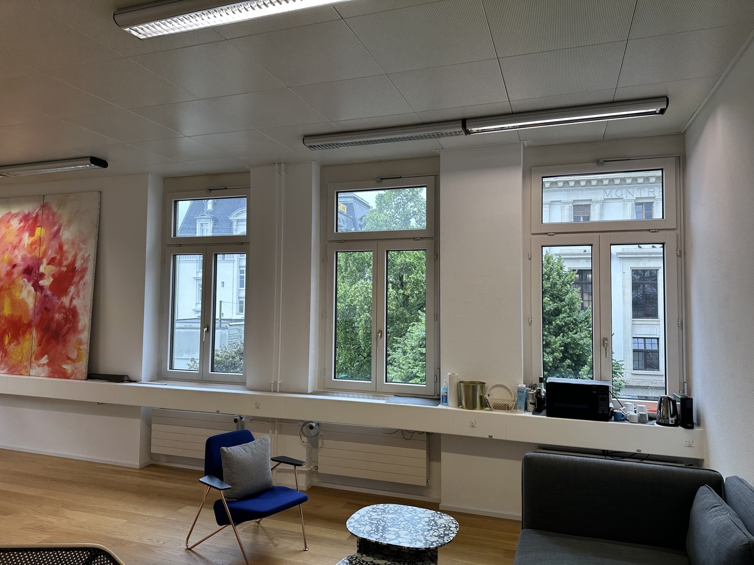 95m² office