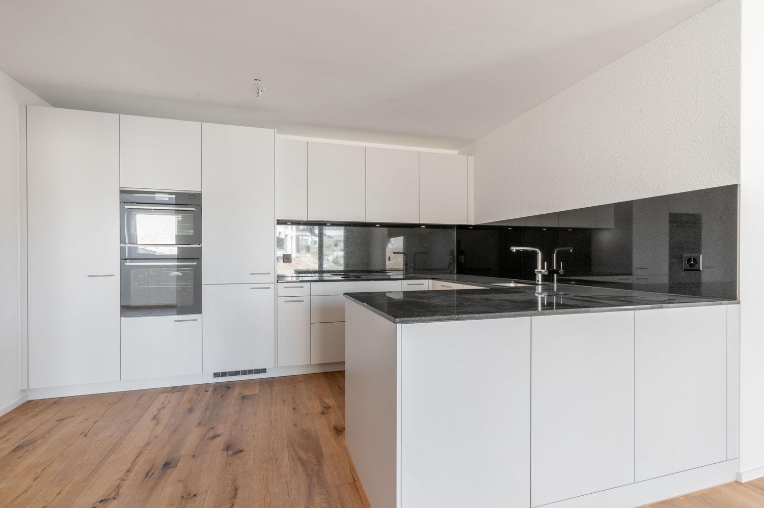Appartamento di 2 ½ locali, foto 2 di 9