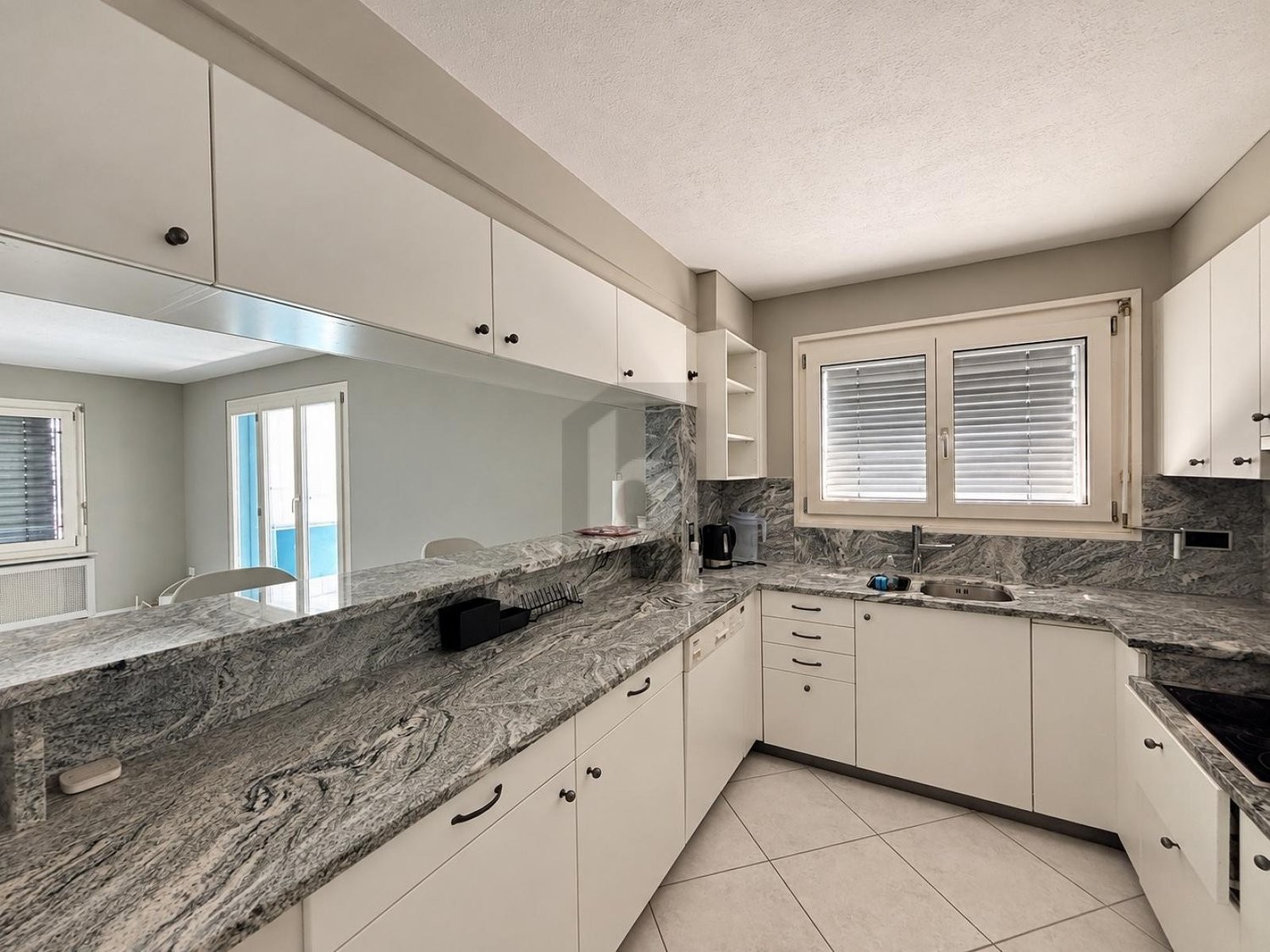 appartamento attico di 2 ½ locali, foto 4 di 4