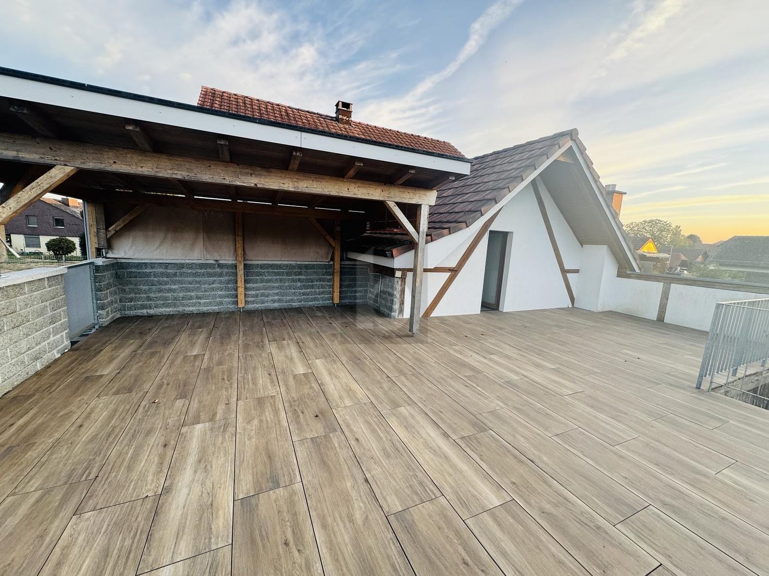 Appartamento mansardato di 5 ½ locali, foto 2 di 4