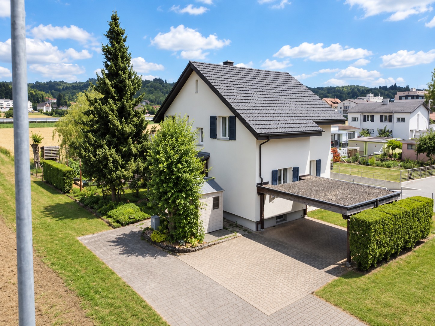Casa unifamiliare di 6 ½ locali, foto 1 di 10