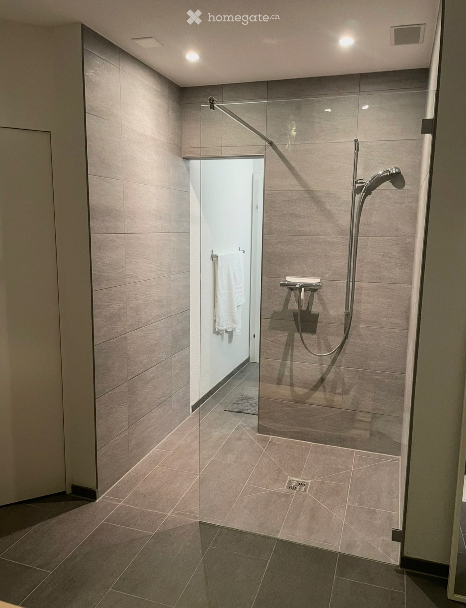 1 room single room
