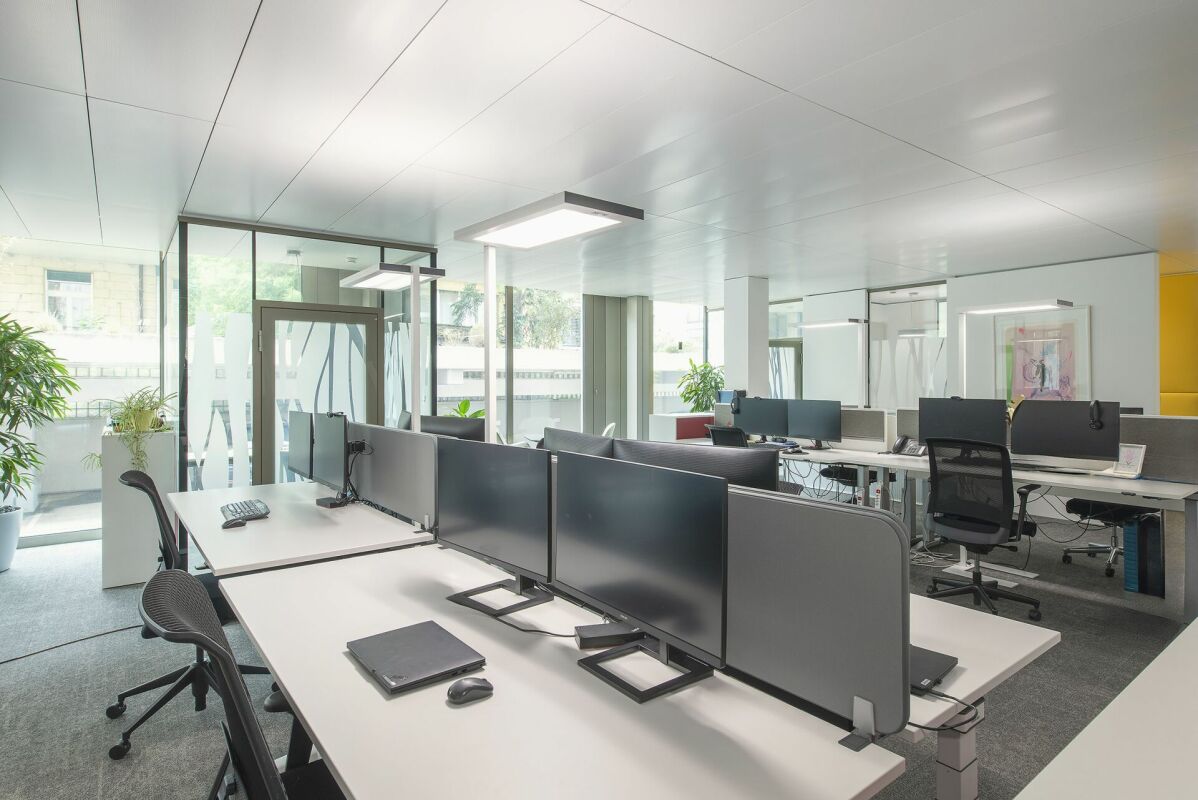 858m² ufficio