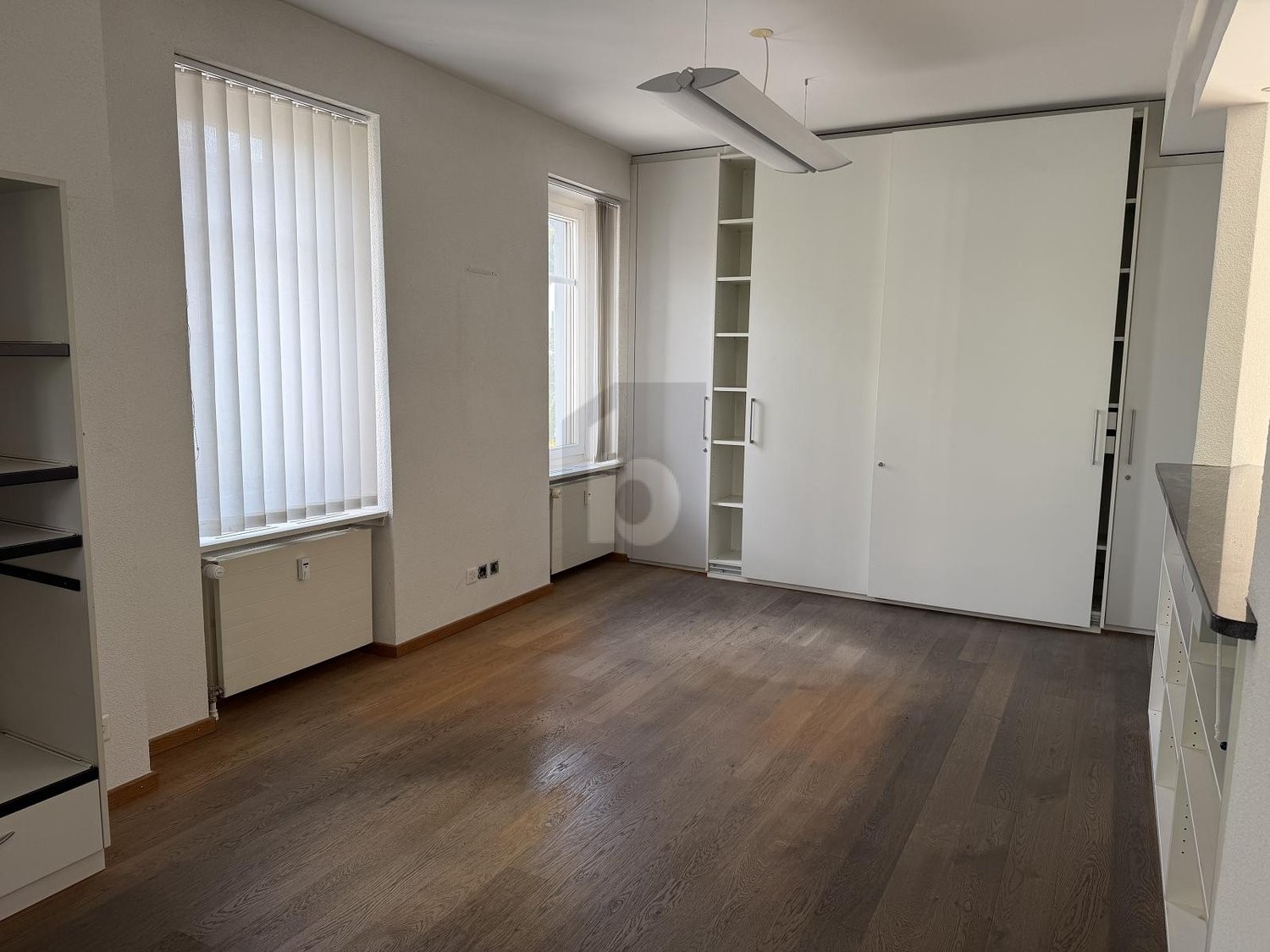 127m² office