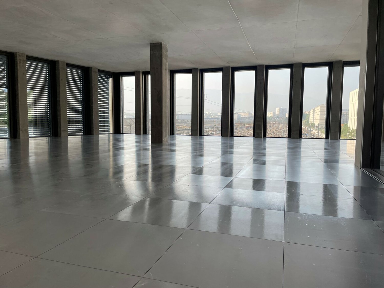 345m² commerciale