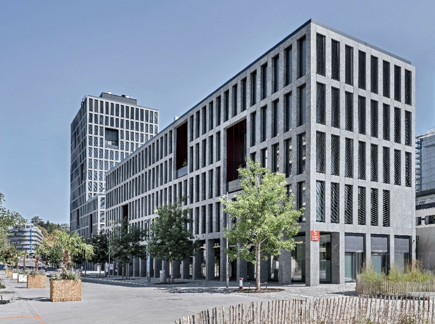345m² commerciale