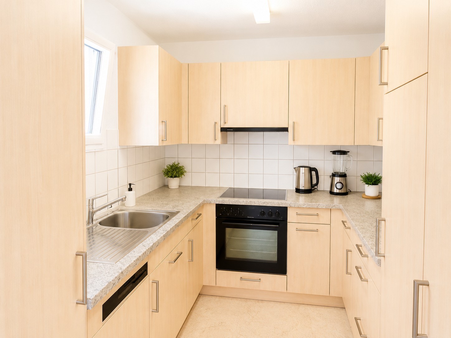 Appartamento di 2 ½ locali, foto 2 di 8