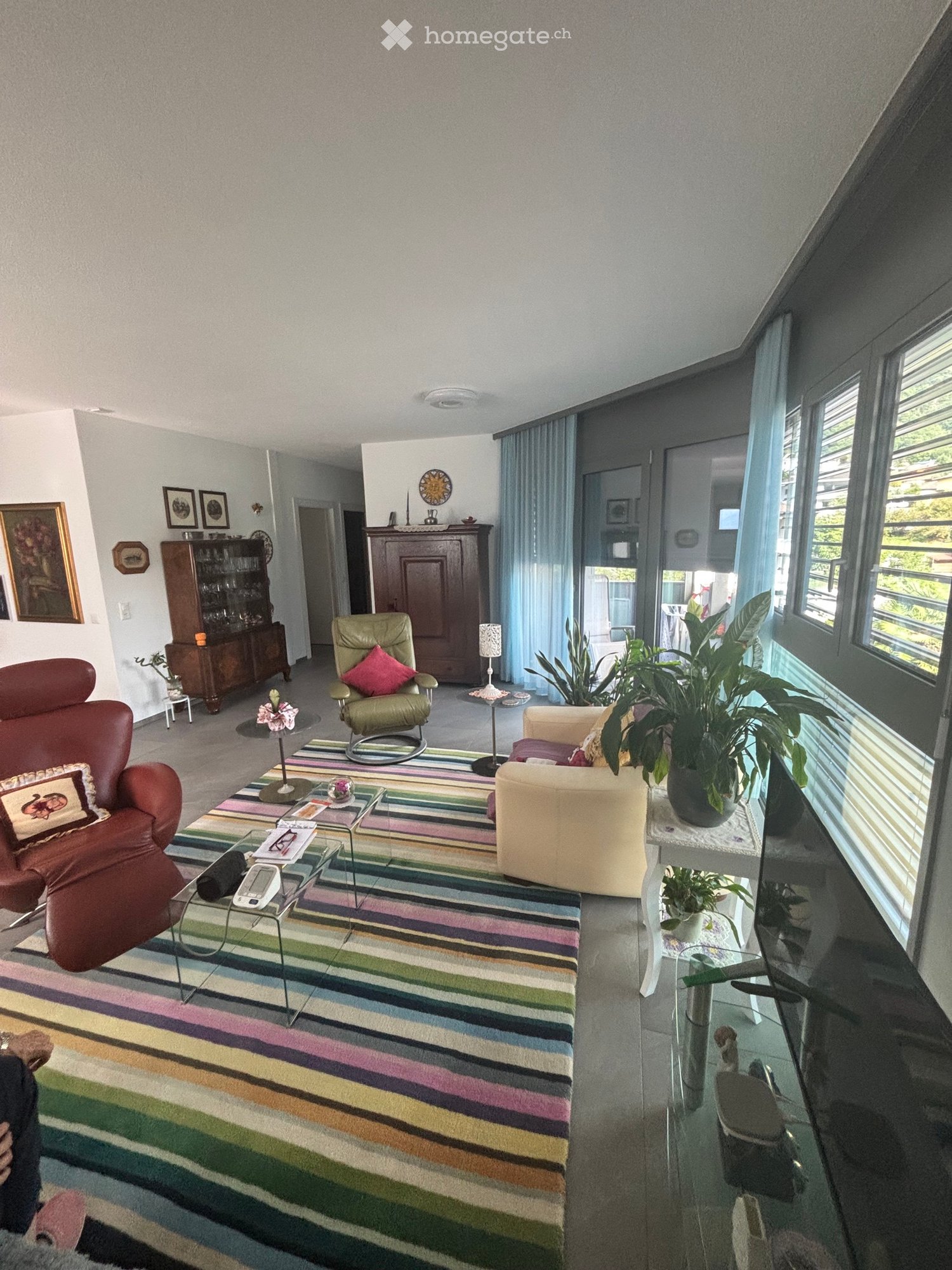 5 rooms apartment