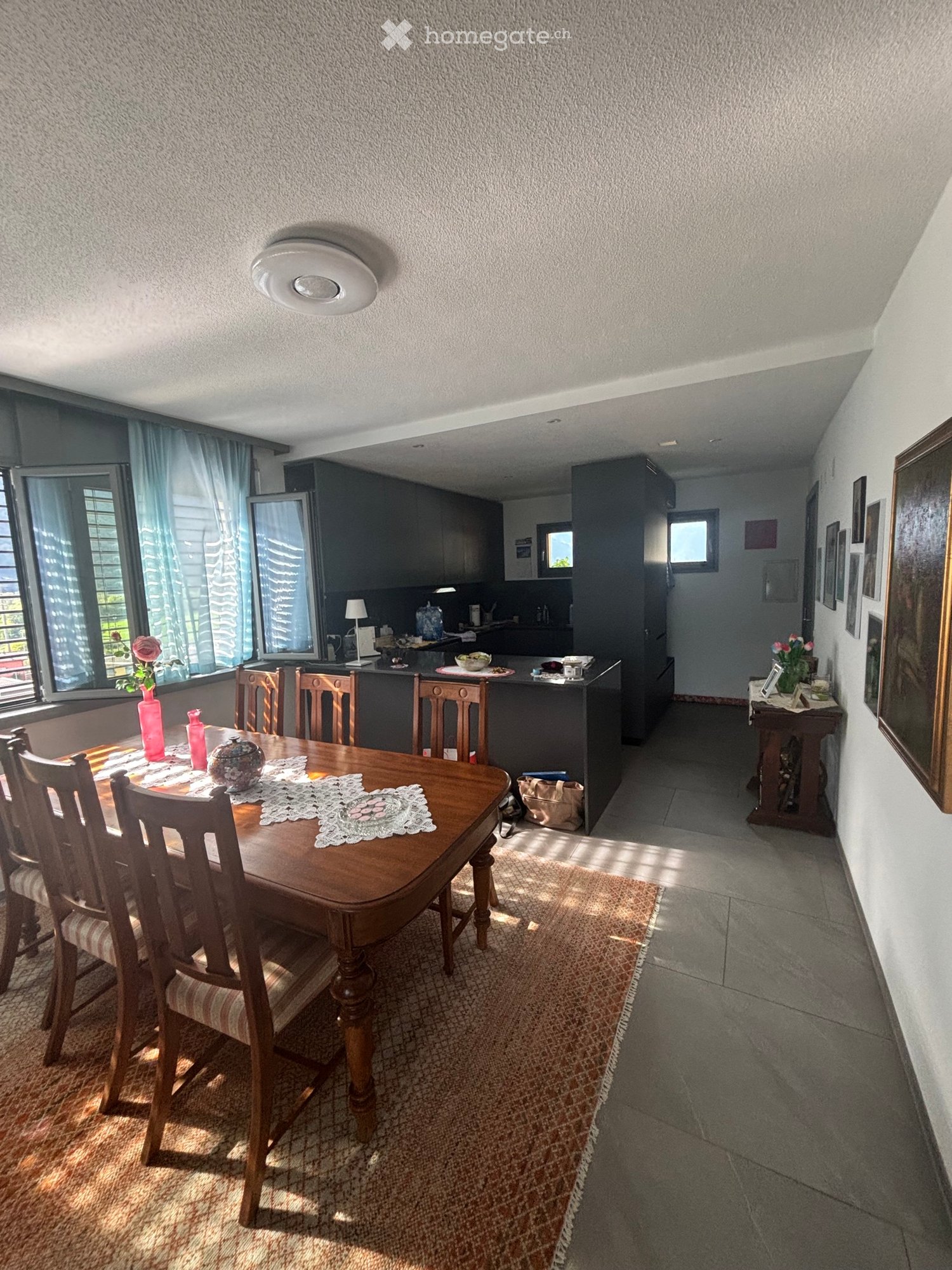 5 rooms apartment