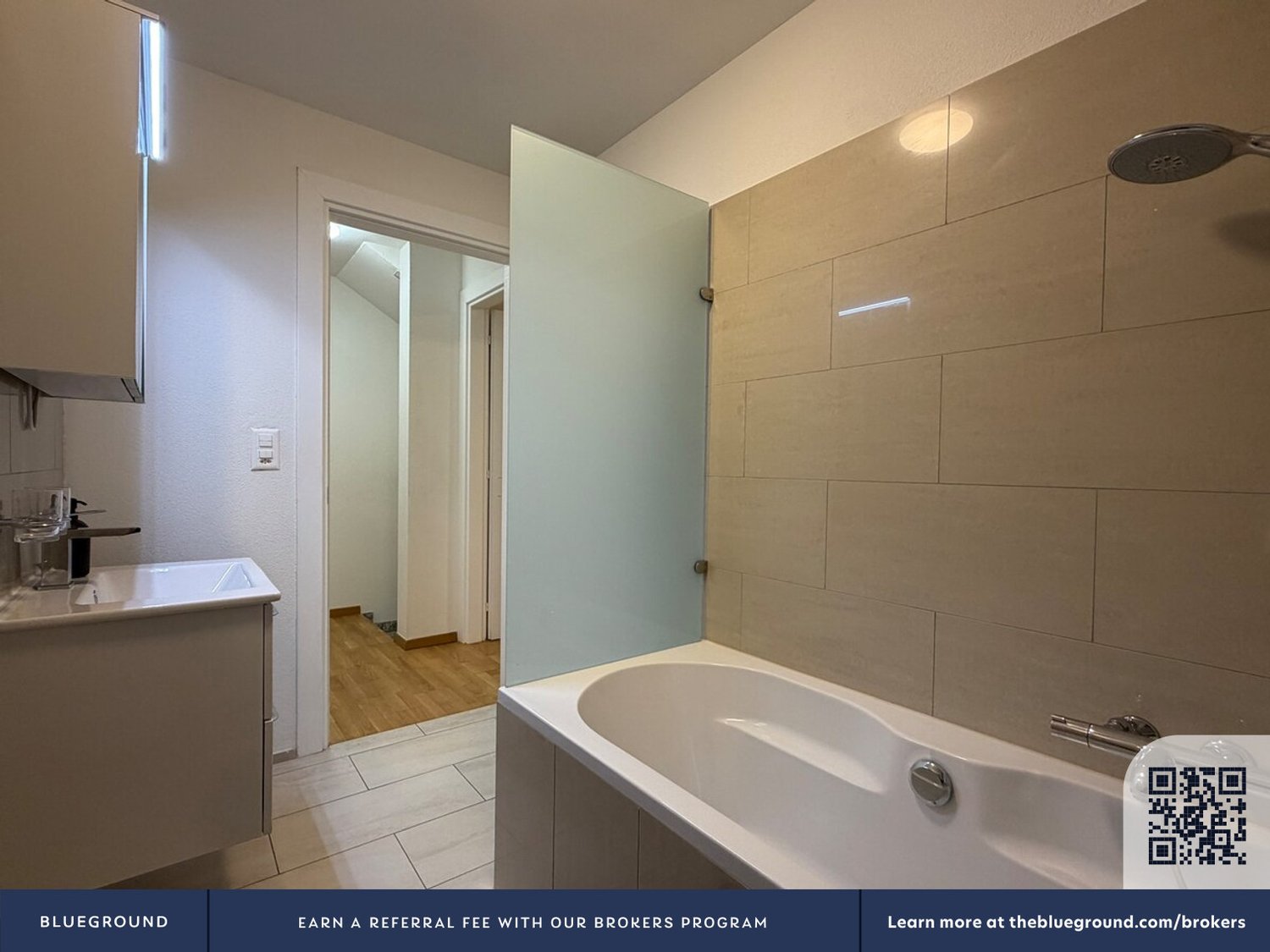 4 rooms furnished flat, foto 8 di 10