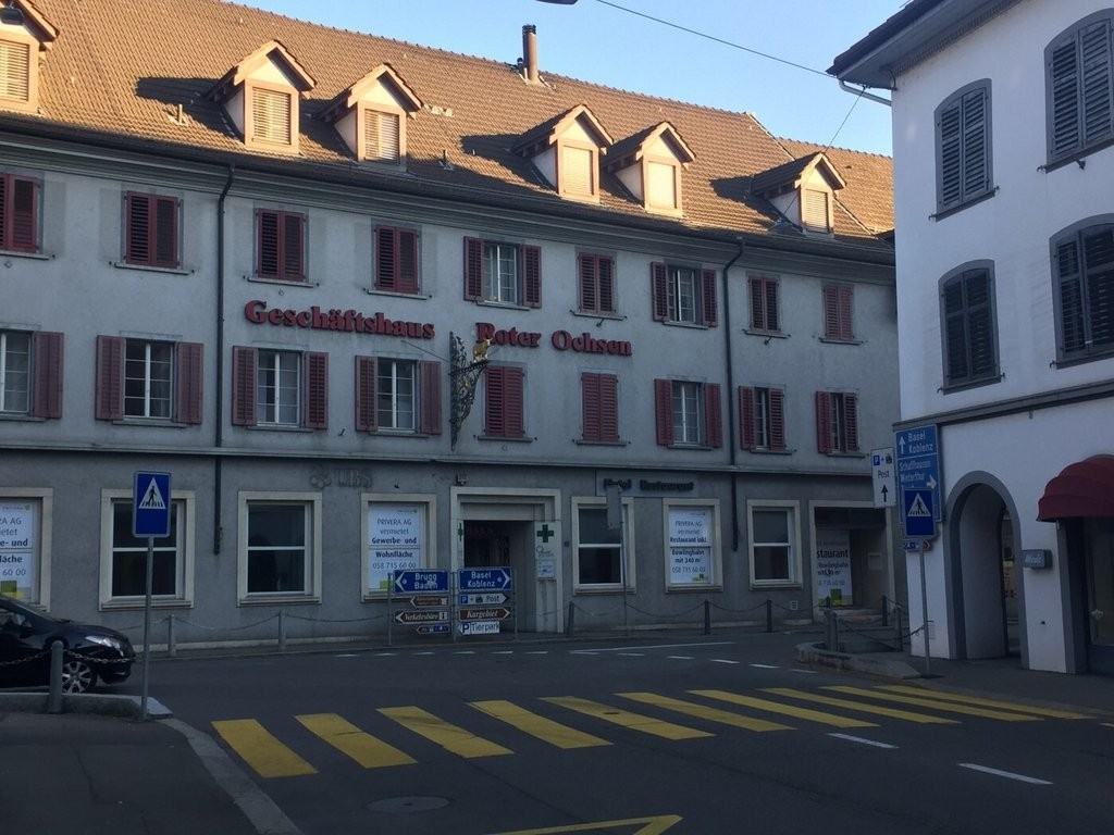 173m² shop
