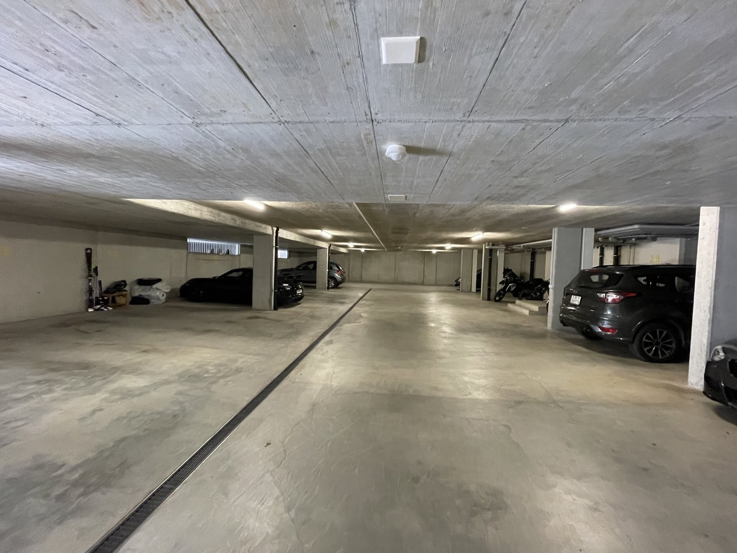 Posto auto coperto per biciclette