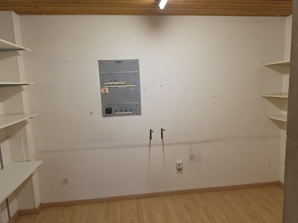 156m² negozio