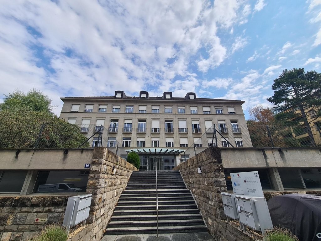 195m² ufficio, foto 1 di 9