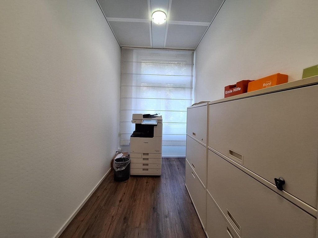 195m² ufficio, foto 7 di 9