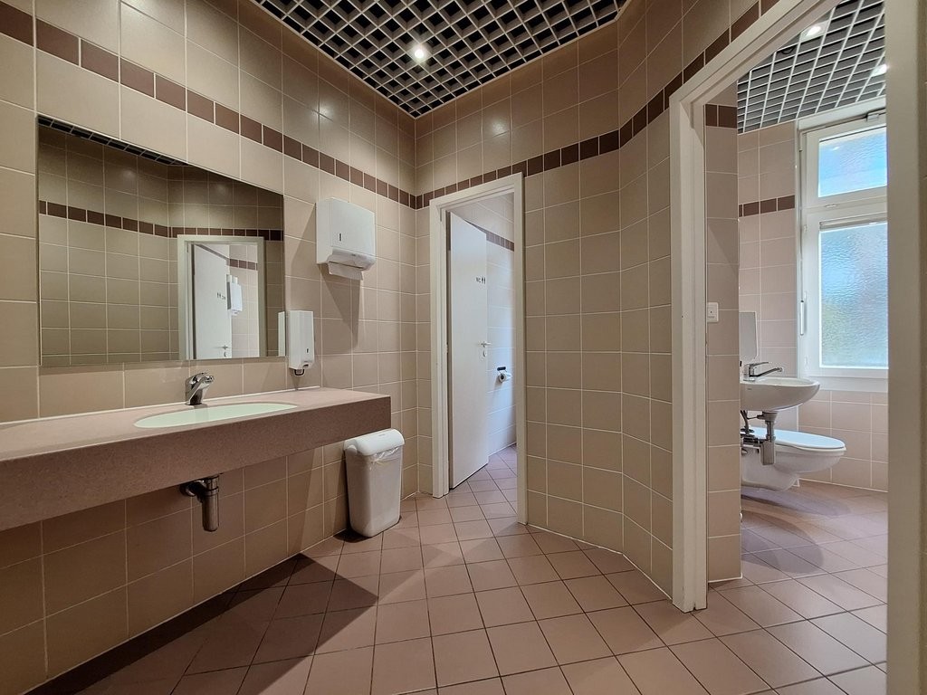 195m² ufficio, foto 9 di 9
