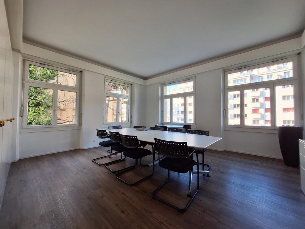 195m² ufficio, foto 3 di 9