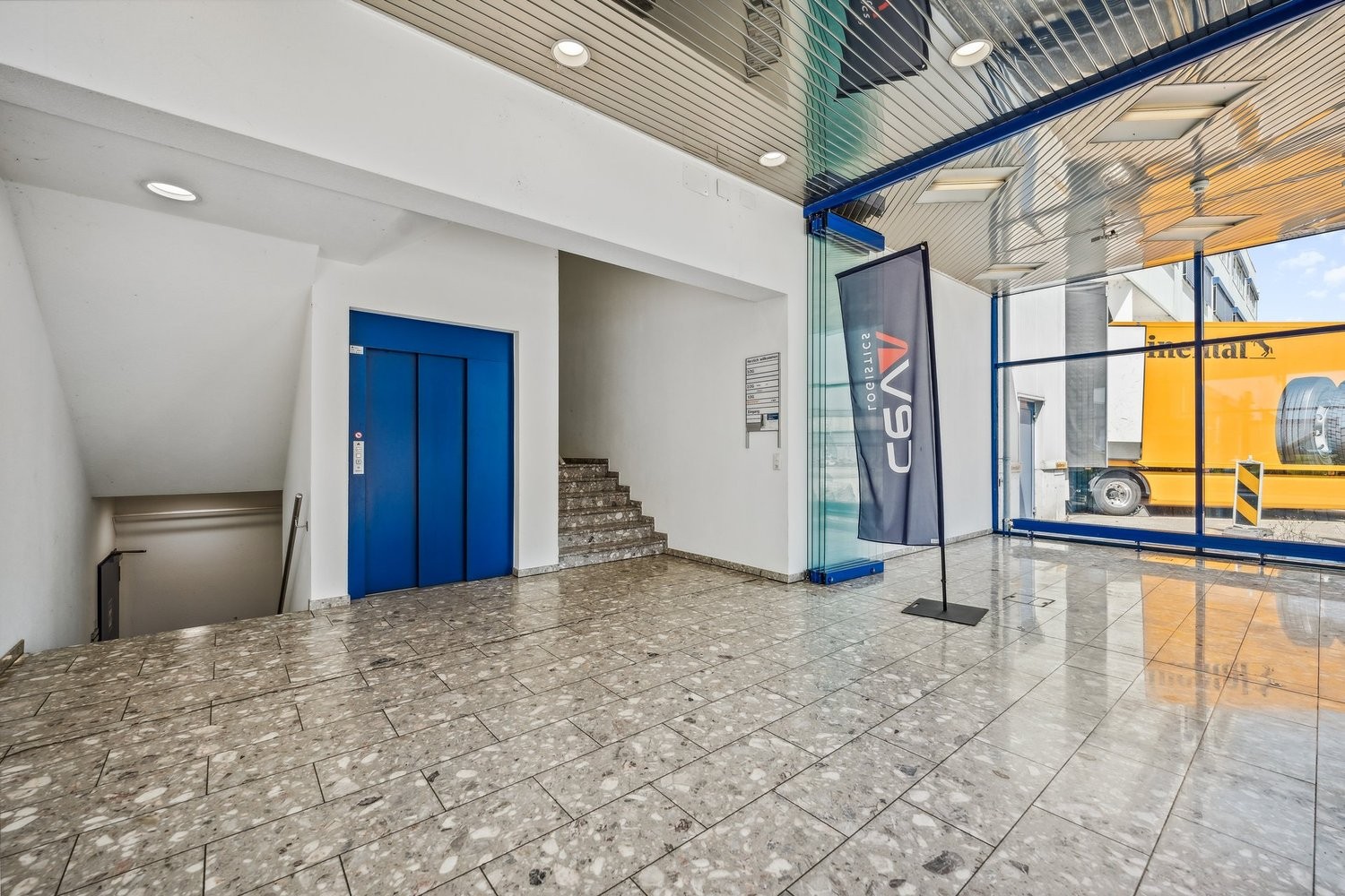 815m² ufficio