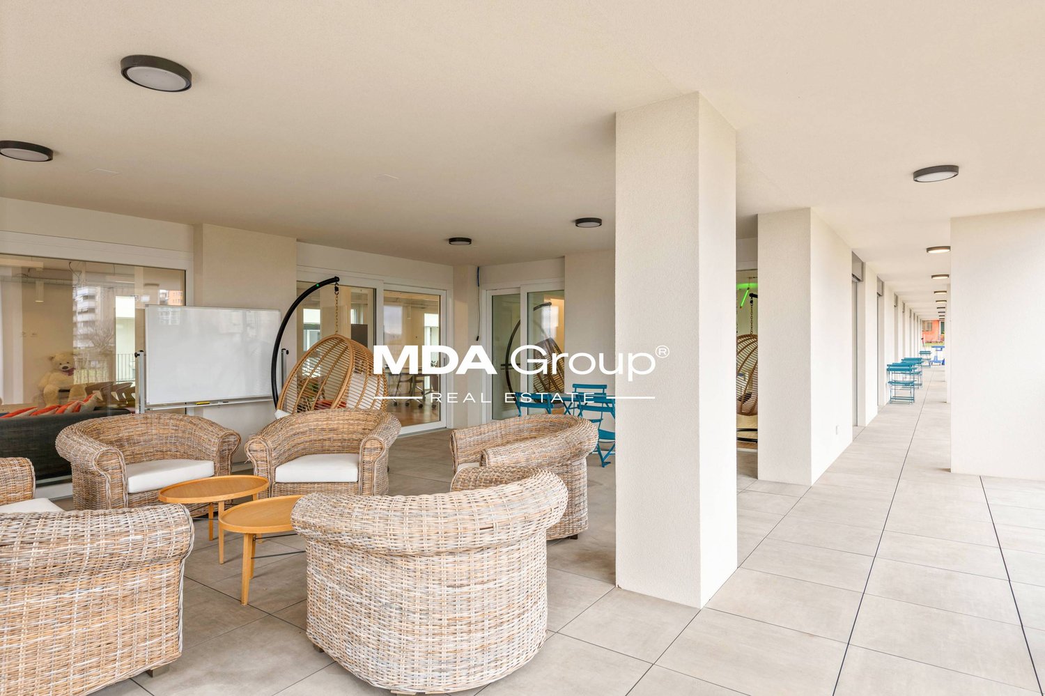 890m² bureau