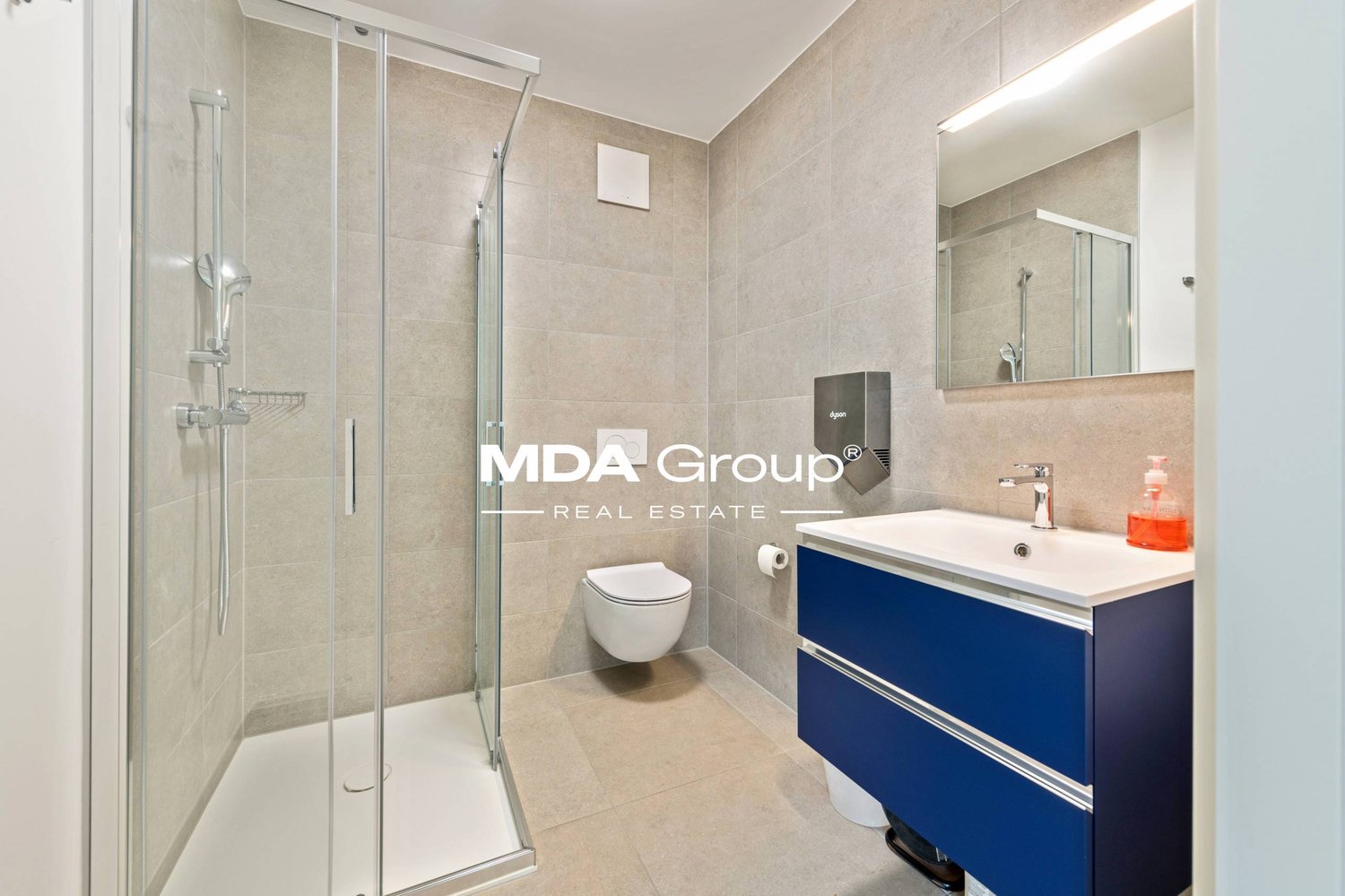 890m² bureau
