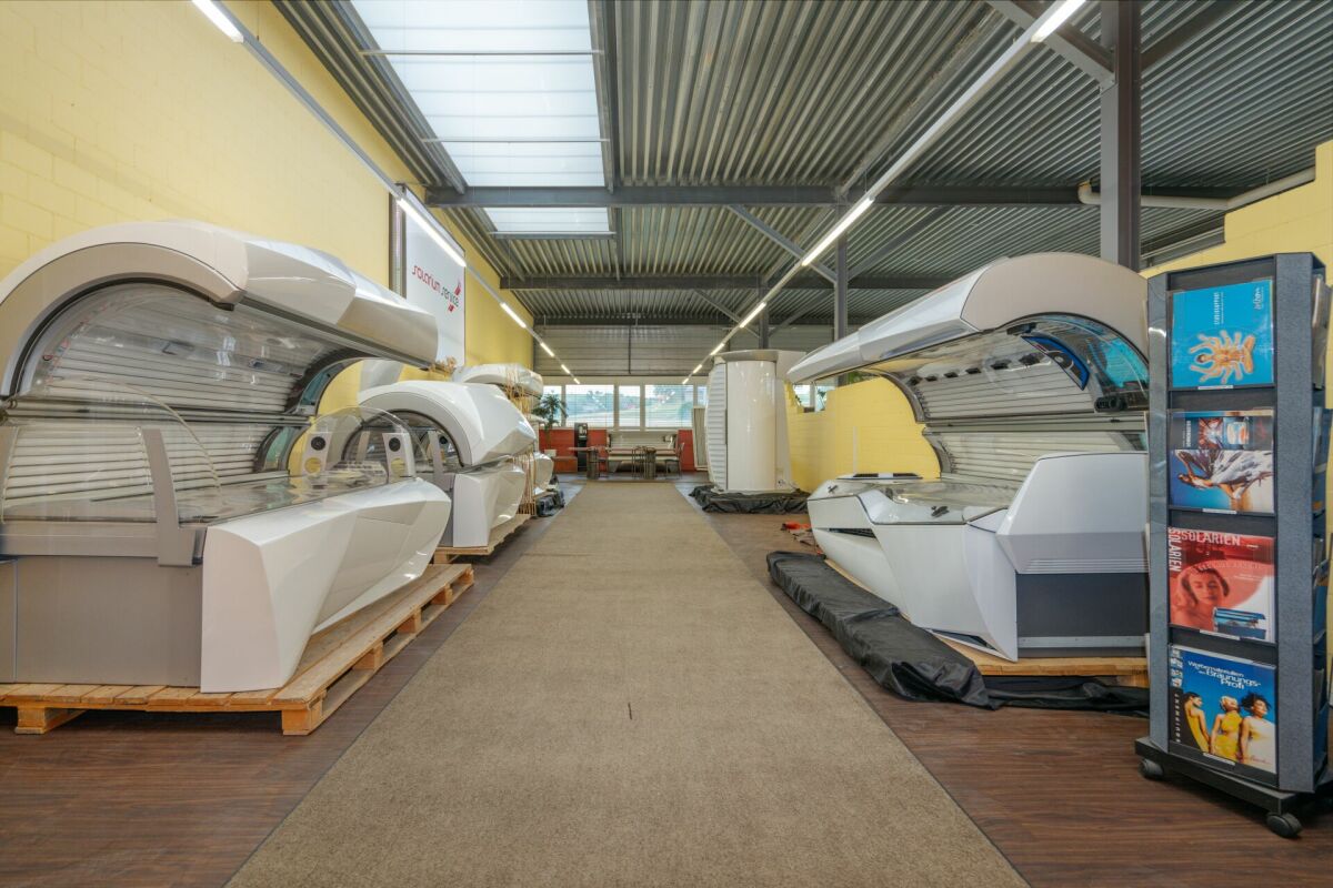 915m² factory