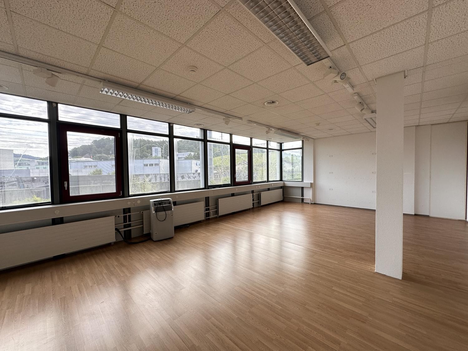 86m² de bureau