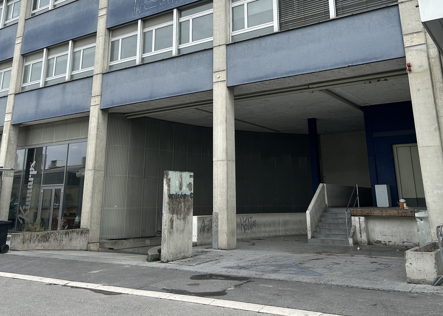 176m² oggetto industriale