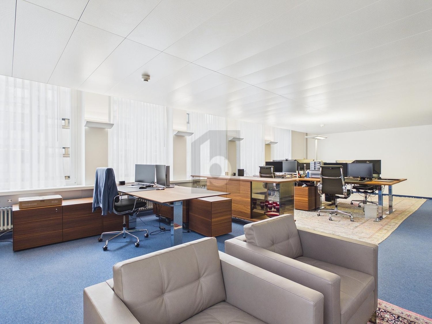 95m² office