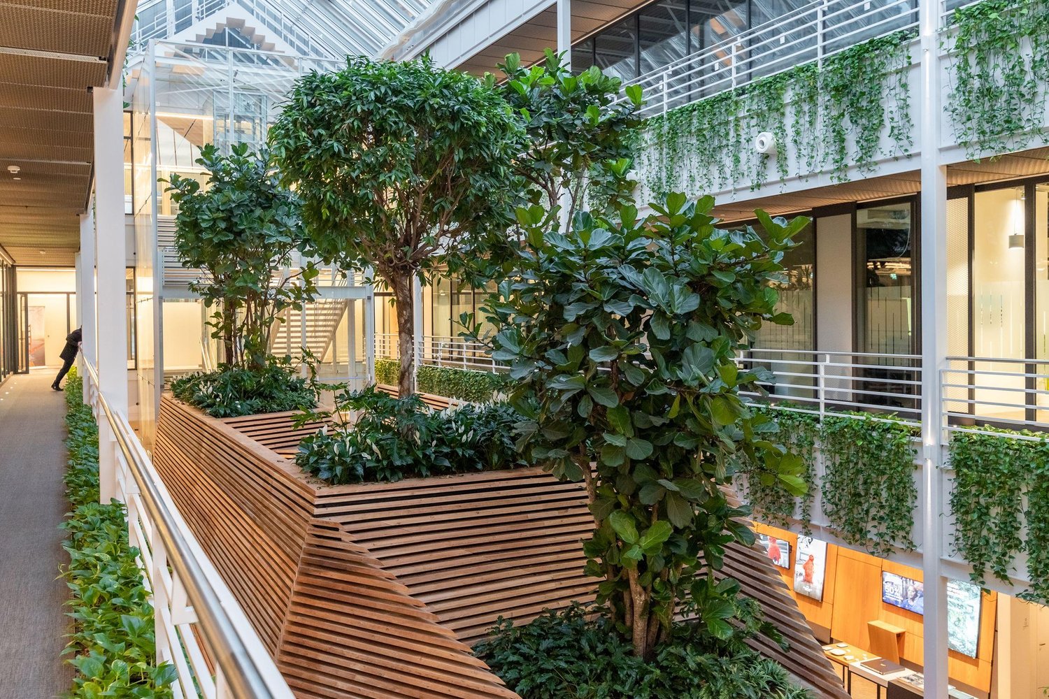 730m² ufficio, foto 1 di 10