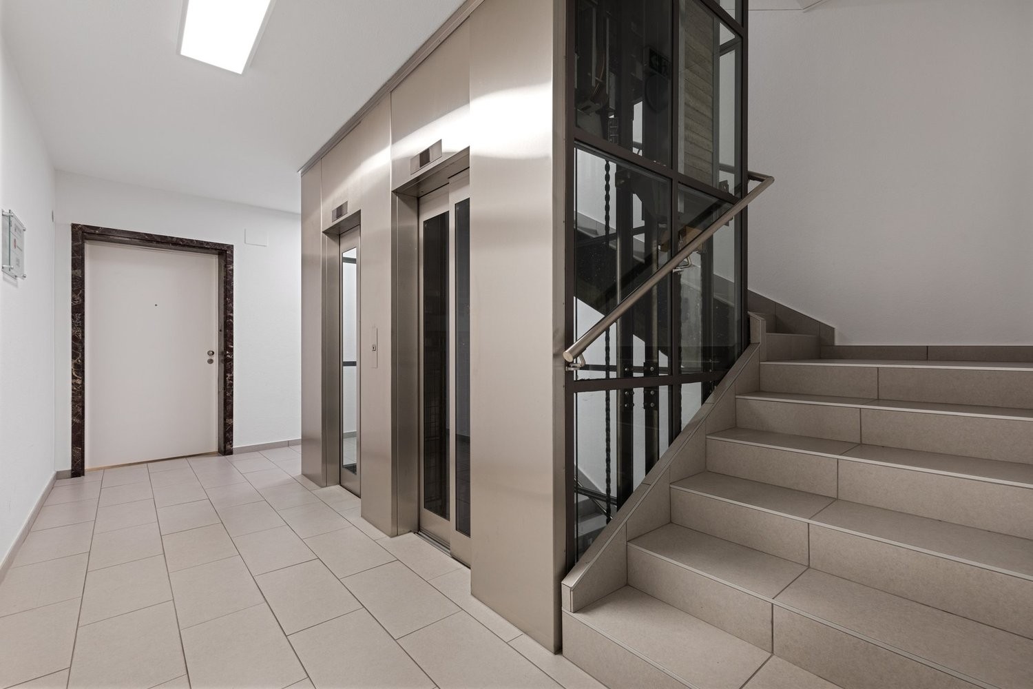 218m² ufficio, foto 3 di 10