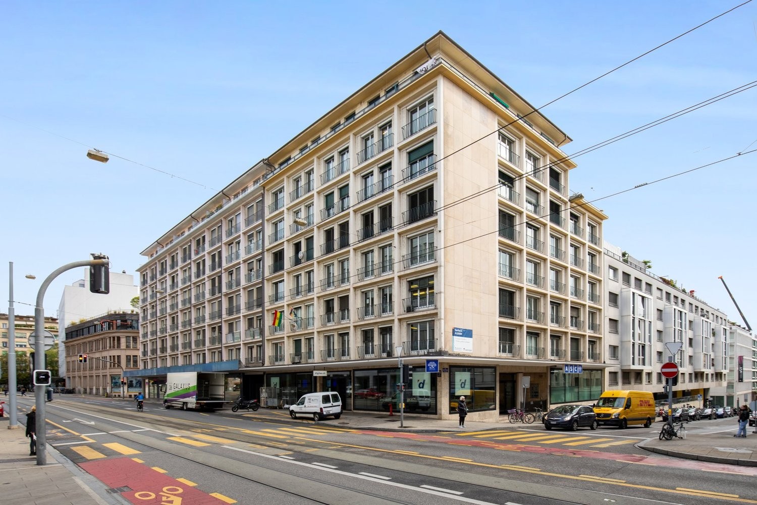 218m² ufficio, foto 1 di 10