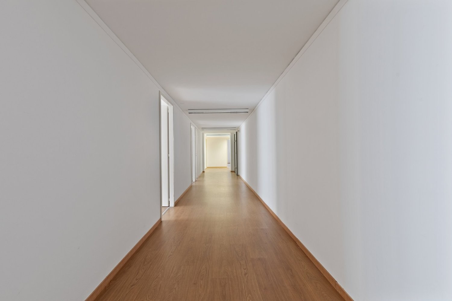 218m² ufficio, foto 9 di 10