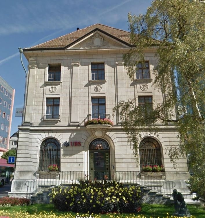 141m² commerciale