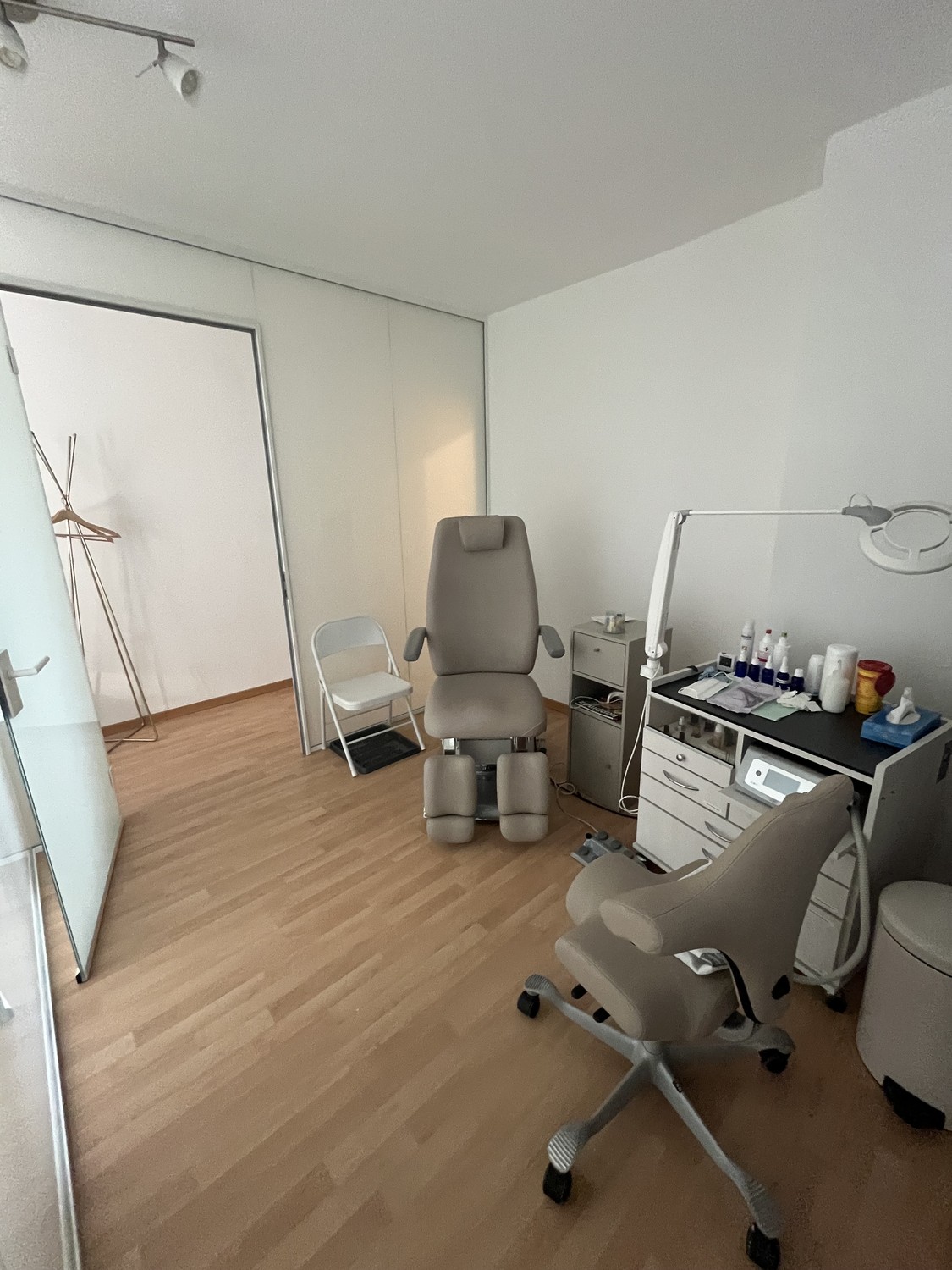 19m² commerciale, foto 2 di 9