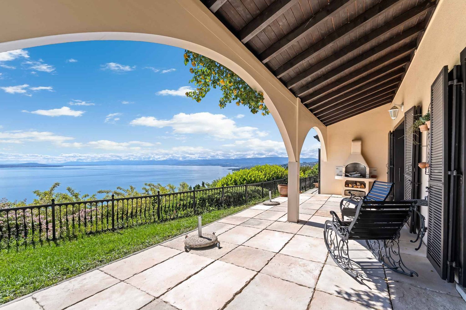 Villa di 6 ½ locali, foto 1 di 10