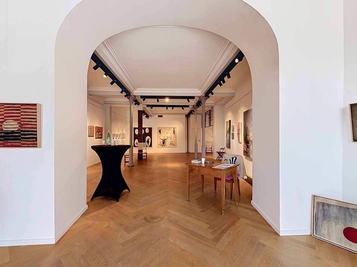 107m² arcade