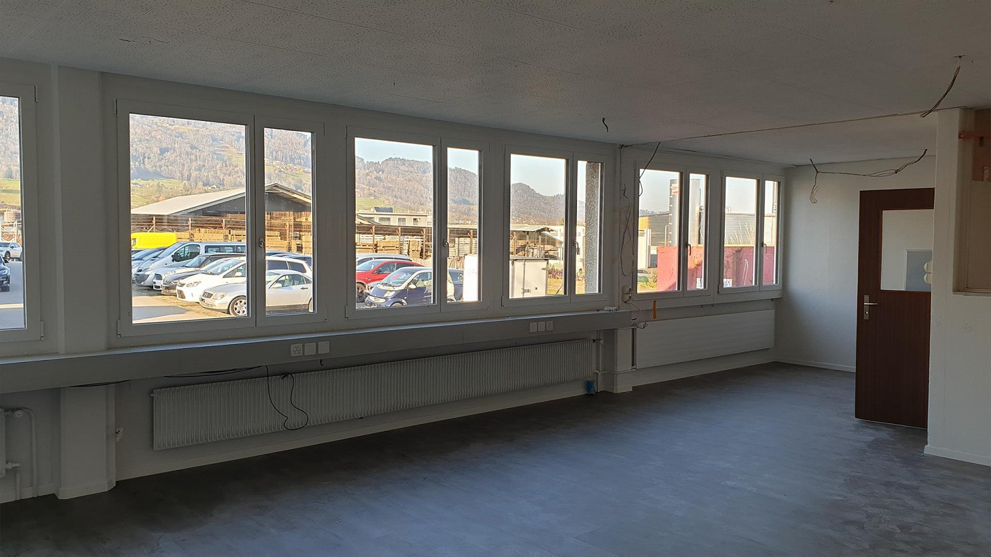 720m² commerciale