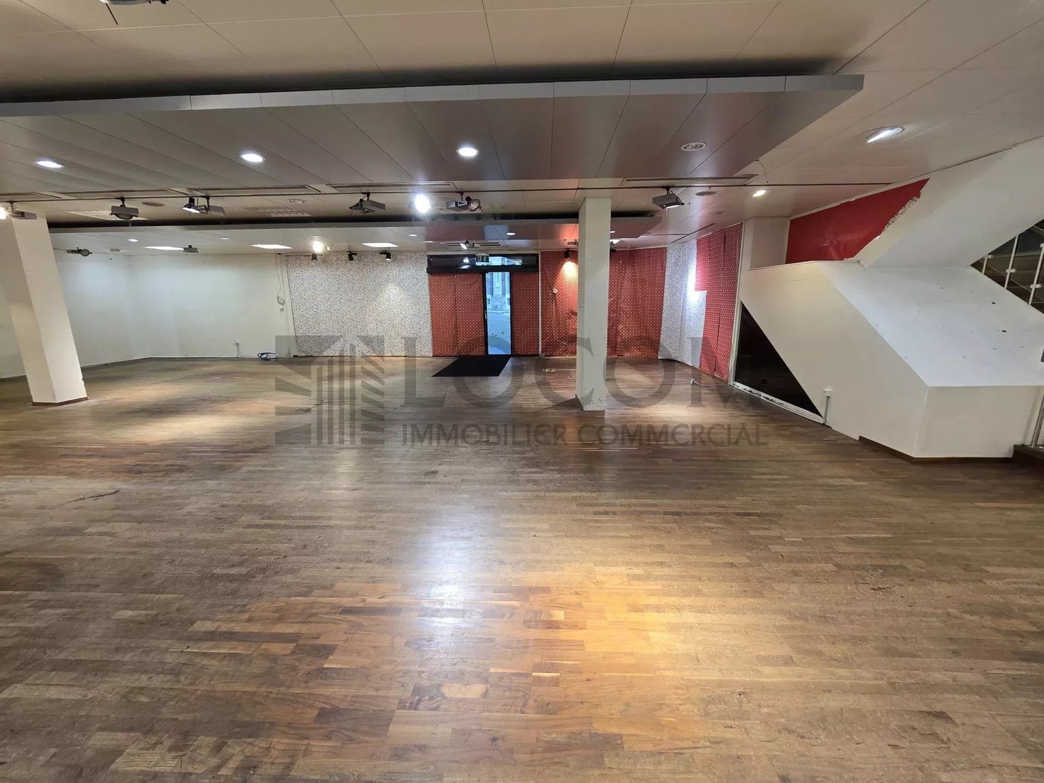 negozio di 564m²