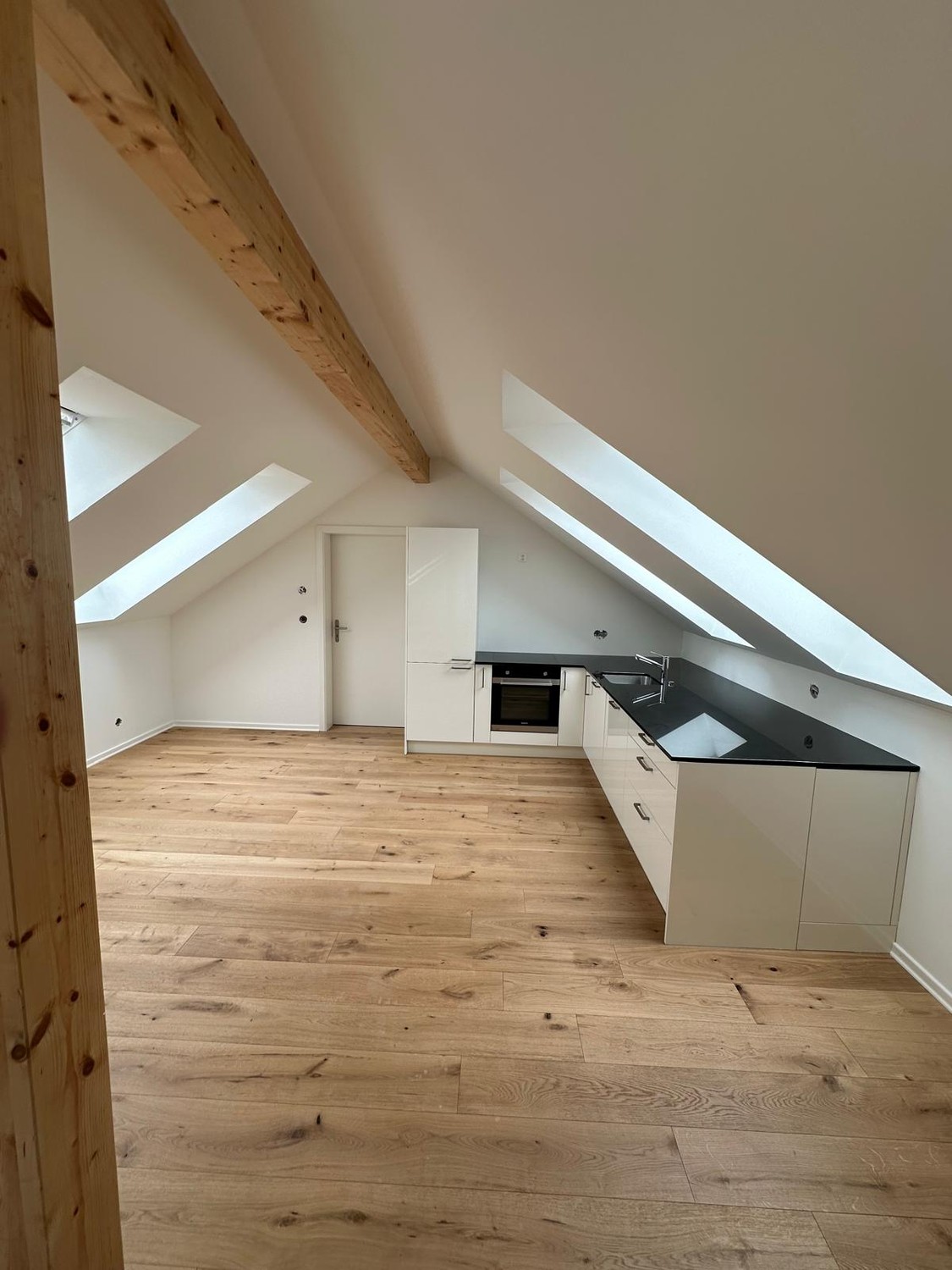 3 ½ rooms roof flat, foto 4 di 10