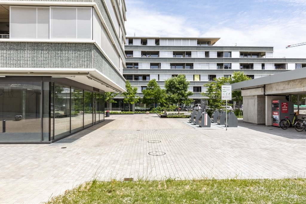 63m² negozio