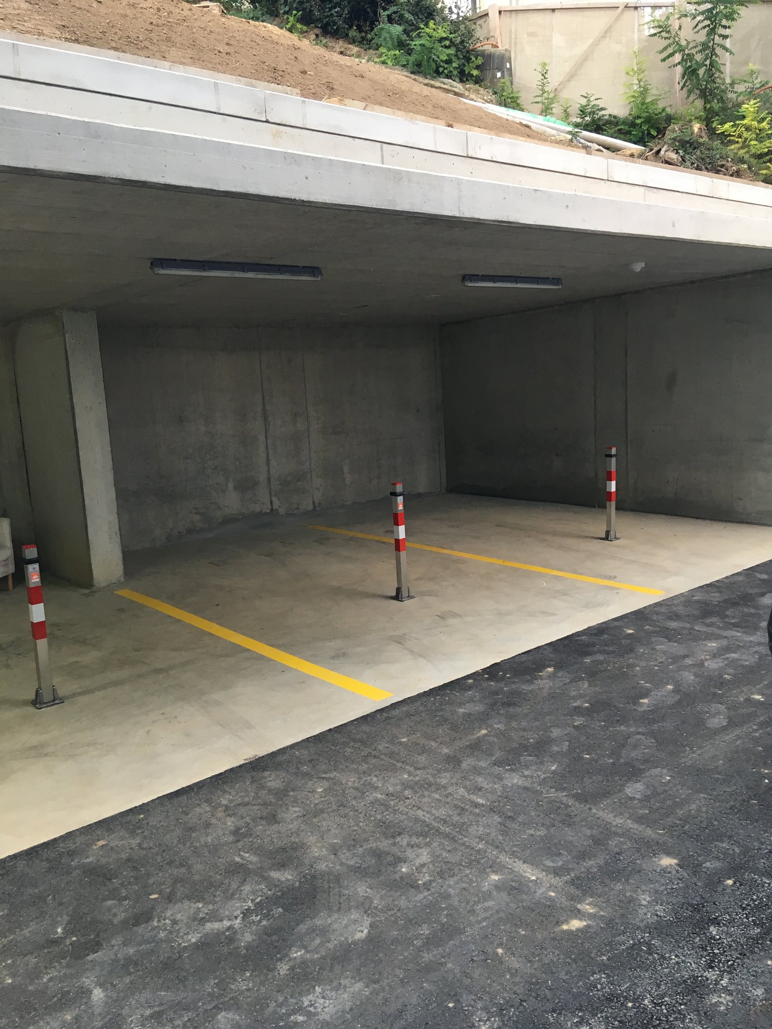 Posizione soleggiata e centrale - vicina ai mezzi pubblici e alle possibilità di acquisto