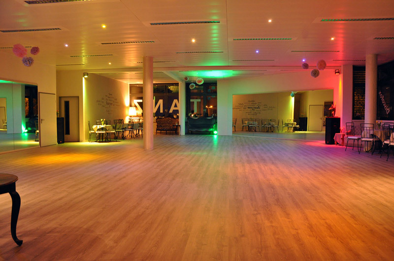 319m² commerciale, foto 1 di 6